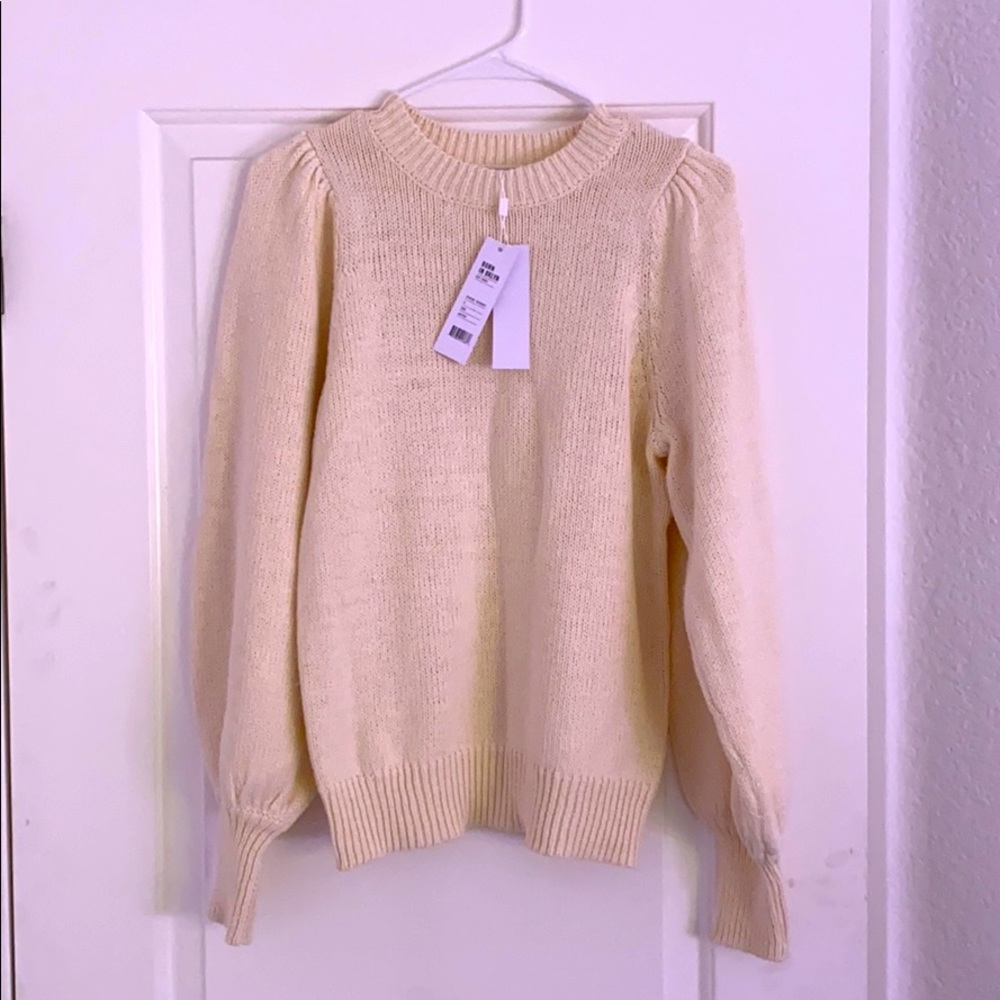 Shaker Puff Sleeve Crewneck Sweater in Ecru